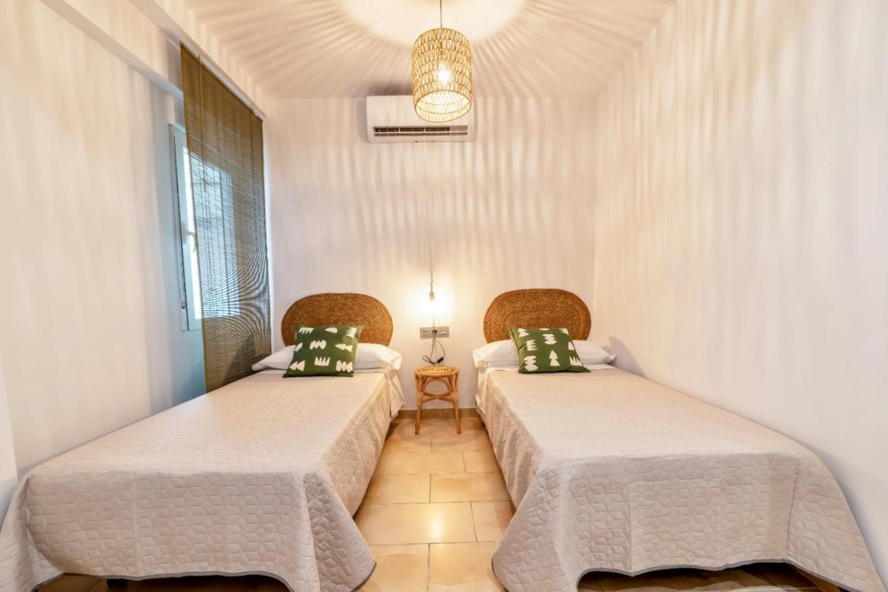 Apartamento Ronda Genil Con Parking Gratuito Granada Kültér fotó