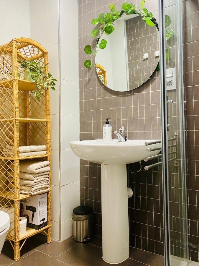 Apartamento Ronda Genil Con Parking Gratuito Granada Kültér fotó